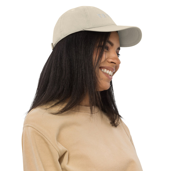 Teywin Organic dad hat White Letters